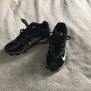 Nike boys baseball cleats